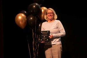 Dr. Cynthia Schroeder Receives 总统’s Distinguished Service Award 